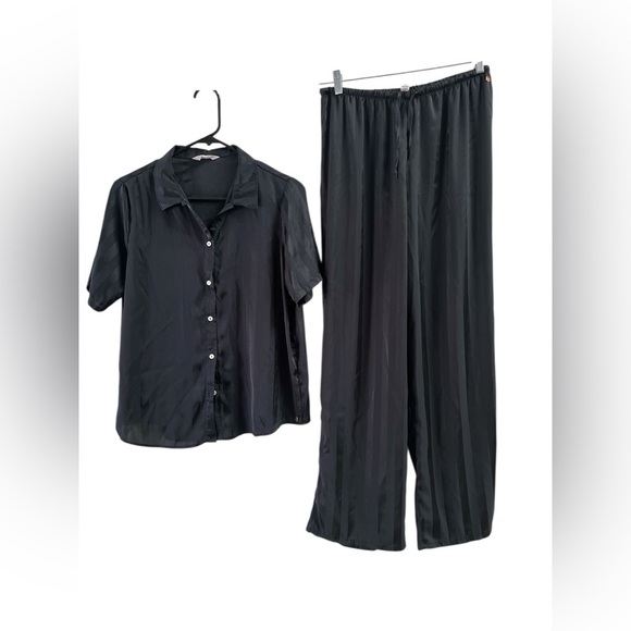 Black satin striped pajama set short sleeve pant set - Picture 1 of 4